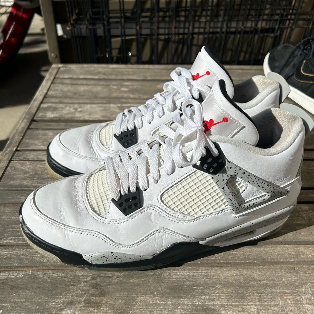 Air Jordan IV golf shoe